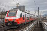 Seit 11.01.2016 wird der Cityjet (Siemens Desiro ML( in der Steiermark auf der S1 und S5 eingesetzt!

4746 001 als S5 4107 nach Spielfeld Straß in Graz Don Bosco, 11.01.2016. 