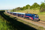 Die neue 1216 012  Nightjet  unterwegs am Abend des 09.05.2021 auf der Neubaustrecke bei Diendorf in Richtung Linz. 