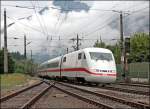 401 xxx (Name vergessen) ist als ICE 108 von Innsbruck Hbf nach Berlin-Ostbahnhof unterwegs.