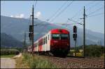Ein richtiger Regionalzug… Steuerwagen vorraus 80-73 102 ist REX 1509  betriebliche-altersvorsorge.at , Innsbruck Hbf - Schwarzach-St.Veit, bei Schwaz unterwegs. (07.08.2009) 