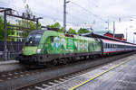 1016 020-0 mit der 100% Grüner Bahnstromlackierung bei der Ausfahrt in Dornbirn Hbf.