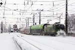 1016 020-0 schiebt mit einer weißen Schnauze die Dosto Garnitur gen Dornbirn Schoren. 15.01.21