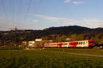 1144 046-0 mit dem Fernverkehrsregionalzug in Vorarlberg bei Dornbirn Haselstauden. 9.4.21