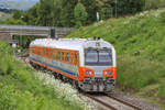 Lange Zeit diente der  Alte  Ultraschallmesszug der MAV im Netz der Österreichischen Bahnen. 
Nun wurde der Altgediente Triebzug von dieser neuen Einheit abgelöst. 
22.05.2019 bei Kresbach. 