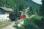 Achenseebahn__Lok 1 mit einem Bw in der Ebene bei Maurach.__08-1973