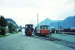 Achenseebahn__Lok 3 setzt sich gleich hinter ihren Zug. Im Gegensatz zur Strecke samt Fuhrpark und der umgebenden Landschaft, hat sich der Bahnhof in Jenbach gewaltig verändert.__08-1973