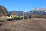 Mit einem Stahlganzzug von Tarvisio Boscoverde nach Linz Stahlwerke fahren die CargoServ 1216 933 und 1216 932 am 6.3.2025 durch den Bahnhof Frauenberg an der Enns. 
Die  Beacon Rail  182 537 sowie die CargoServ 182 581 wurden kalt mitgeschleppt.