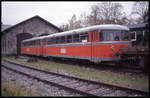Der ehemalige GKB VT 10.05 stand zusammen mit dem VB 10.09 am 17.10.1993 beim Eisenbahn Museum in Bayerisch Eisenstein.
