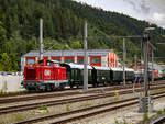 Mürzzuschlag. Zum Ersten Mal nach 6 Jahren, fand am 09.06.2024, das Nostalgiefest in Mürzzuschlag beim Südbahnmuseum statt. Vetreten war unter anderem die GKB 2011 002 mit vier Spantenwagen, hier im Bahnhof Mürzzuschlag.