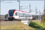 Strahlend schön ist dieser 23. November 2024 im Bezirk Deutschlandsberg. Mein erstes Bild hier mit meiner neuen Kamera zeigt einen GTW 2/8 bei der einfahrt in den Bahnhof Deutschlandsberg Stadt 