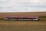 Der vollbesetzte GTW der GKB auf seiner Prsentationsfahrt kurz vor Simonsfeld-Naglern. (16.09.2012)