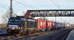 LTE Logistik und Transport GmbH, Graz [A] mit der BRCE Vectron  X4 E - 622  [NVR-Nummer: 91 80 6193 622-8 D-DISPO] und einem Containerzug am 05.12.24 Höhe Bahnhof Saarmund.