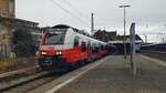 Hier steht eine Rh 4748 der ÖBB als S1 (25807) nach Bludenz im Bahnhof Lindau-Insel auf Gleis 1.

Aufgenommen am 02.01.2024 um 10:21 Uhr.