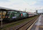 ÖBB Siemens Taurus 1116 182 mit dem Nightjet 237 am 10.07.24 in Stuttgart Hbf (Oben)