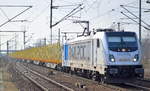 SETG - Salzburger Eisenbahn TransportLogistik GmbH mit der Rpool  187 303-3  NVR-Number: 91 80 6187 303-3 D-Rpool] und Stammholz-Transportzug (leer) am 28.02.19 Bf. Flughafen Berlin-Schönefeld.