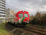 Graz. Die einzigen Züge der Riehe 5047 in der
Steiermark kann man noch bei den
Steiermärkischen Landesbahnen sehen. Diese besitzen
zwei Triebwägen dieser Riehe, 5047 401 und 402. Diese
sind oft Werktags als Doppeltraktion und als S31 zwischen
Graz und Weiz unterwegs, so auch am 04.03.2020, hier bei
der Styria. 