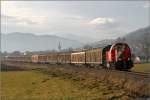 Gmeinder D6 der STLB fhrt mit dem Zellstoffzug SGAG 93043 von Pls nach St.Michael.
Fohnsdorf 31.12.2009