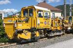 A-SWIE 99 81 9425 002-8, eine Schmalspur-Schotterplaniermaschine (Hersteller: Plsser & Theurer, Type: SSP Junior) am 11.August 2024 in Mariazell-Ersatzbahnhof.