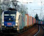 ES 64 U2 027 (schon einmal verffentlicht) der WLB mit Containerzug am 10.3.2007 in Straubing.