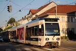 Bei tiefstehender Abendsonne überquert das aus den Tw.408 + 101 bestehende Tandem auf dem Kaiser Franz Joseph Ring die Kreuzung Wassergasse und wird in wenigen Metern die Endstelle Josephsplatz