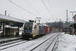 WLB 182 519 mit einem Containerzug am 04.01.2011 in Vilshofen.