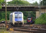 Ein Nachschuss von der 1216 953-0 von der Wiener Lokalbahn und mit einer Italienfahne fhrt als Lokzug von Aachen-West nach Dren-HBF bei Sonnenschein am 23.6.2012.