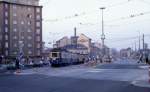 Wien: Zug der Wiener Lokalbahn Eichenstrasse / Philadelphiabrcke im Oktober 1978.