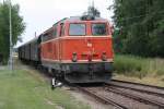 WLB 2143.21 fhrt mit dem R 16972  Reblaus Express  am 13.Juli 2013 in den Bf. Langau ein. 

