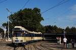 Der zur Schleife Quartier Belvedere umgeleitete WLB-Zug 126 + 414 biegt von der Arsenalstraße in den Wiedner Gürtel ein.