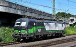 Wiener Lokalbahnen Cargo GmbH, Wien [A] mit der angemieteten ELL Vectron  193 754  [NVR-Nummer: 91 80 6193 754-9 D-ELOC] am 30.07.24 Höhe Bahnhof Hamburg Harburg.