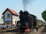 Nach der Dampflokparade fuhr Ol49 23 mit ihrem Zug zum Bahnhof Wolsztyn. 28.4.2007