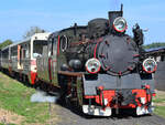 An einem sommerlichen Septembertag im Jahr 2024 ist gerade die Dampflokomotive Px48 3901 mit einem Sonderzug aus Koszalin (Közlin) angekommen.