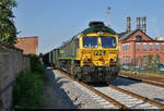 Hochbordwagenzug (evtl. Umleiter) mit 650 002-0 (66003 | 92 51 3650 002-0 PL-FPL | EMD JT42CWRM) durchfährt Bernburg Hbf auf Gleis 1 Richtung Baalberge.
Aufgenommen vom Bahnübergang Köthensche Straße.

🧰 Alpha Trains Belgium NV/SA, vermietet an Freightliner PL Sp. z o.o.
🚩 Bahnstrecke Köthen–Aschersleben (KBS 334)
🕓 14.9.2021 | 14:27 Uhr