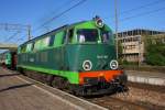 Die PKP Grodiesellok SU 45-168 ist am 3.5.2012 mit einem Schnellzug aus Sestokai
in Bialystok angekommen. Die Lok geht gerade vom Zug, weil nun die weitere
Befrderung mittels einer Elektrolok bis Warschau erfolgt.