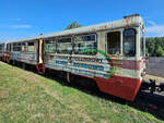 Im Bild der Dieseltriebzug MBxd2 307, welcher an diesem Tage Teil eines Sonderzuges der Schmalspurbahn von Koszalin war. (Rosnowo (Roßnov), September 2024)