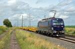 193 566 des polnischen EVU Cargounit schleppte am 30.06.21 einen leeren Containerzug durch Braschwitz Richtung Halle(S).