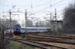 EP09 010 mit dem tglichen IC Praha-Katowice-Warschawa bei der durchfahrt durch Katowice-Ligota. Rechts sieht man das Fahrdienslteiterstellwerk  KL  (12.04.2012)