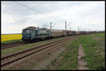 ET22-1181 nähert sich mit einem gemischten Güterzug in Richtung Ostrow fahrend am 21.05.2016 dem Bahnhof Kostow.