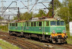 25.04.2009, Auf dem Bahnhof in Jelenia Gora/Hirschberg sah ich diese Lok der BR 41. Die Lokomotiven der Baureihe ET41 der PKP sind zweiteilige Elektrolokomotiven für die Beförderung von Güterzügen. Gebaut wurden in der Lokomotivfabrik H.Ciegelski Poznan von 1977 bis 1983 200 Stück.