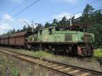 EL2-38 mit beladenen Selbstentladewagen wartet auf Ausladung am 03.07.2009 in Pątnw.