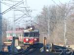 Polnischer Regionalzug EN57-996 nach Toruń Główny, hier in Poznan Garbary am 23.2.2014