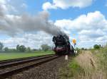 Dampflokkolonne auf Rückwärtsfahrt, mit 498 104 am Ende.