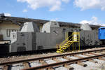 Ein Artillerie- bzw. Gefechtswagen der Polnischen Armee im Eisenbahnmuseum Warschau (August 2011)