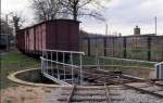 Neben dem Bahnhof und dem Depot in Gryfice standen am 17.4.1992 zahlreiche  alte Gterwagen und Lokomotiven.