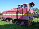 LYd2-05 ist eine 1980 gebaute Schmalspur-Diesellokomotive der Baureihe L30H des rumänischen Fahrzeug- und Maschinenherstellers FAUR. (Koszalin (Köslin), September 2024)