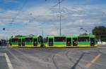 STRASSENBAHNBETRIEBE IN POLEN
Strassenbahn POSEN
Die Moderus Alfa-Wagen 140 und 141 in Doppeltraktion aufgenommen am 16. August 2014.  
Foto: Walter Ruetsch 