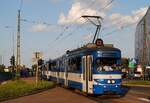 Tw.134 + 554 (ex. Wien E1 4641 + c3 1135) als Linie 22 bei der Ausfahrt aus der Haltestelle Rondo Grunwaldzkie. (21.08.2021)