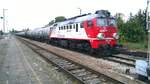 M62-590 mit Kesselwagen in Bahnhof Miedzyrzecz, 1.10.2024