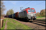 Inzwischen kommen die PKP Lokomotiven auch auf der Rollbahn zum Einsatz. Am 10.4.2019 ist hier EU46-512 bzw. 193512 um 16.03 Uhr zwischen Natrup-Hagen und Lengerich in Richtung Münster unterwegs. 
