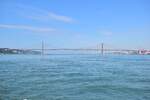 Die Ponte 25 de Abril in Lissabon sieht der Golden Gate Bridge zum verwechseln ähnlich.